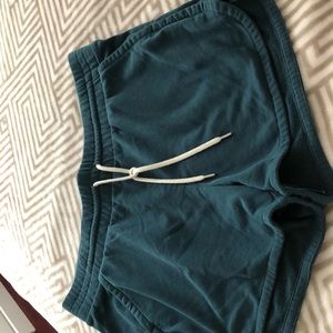 Torquise Shorts size XL w/pockets Champion